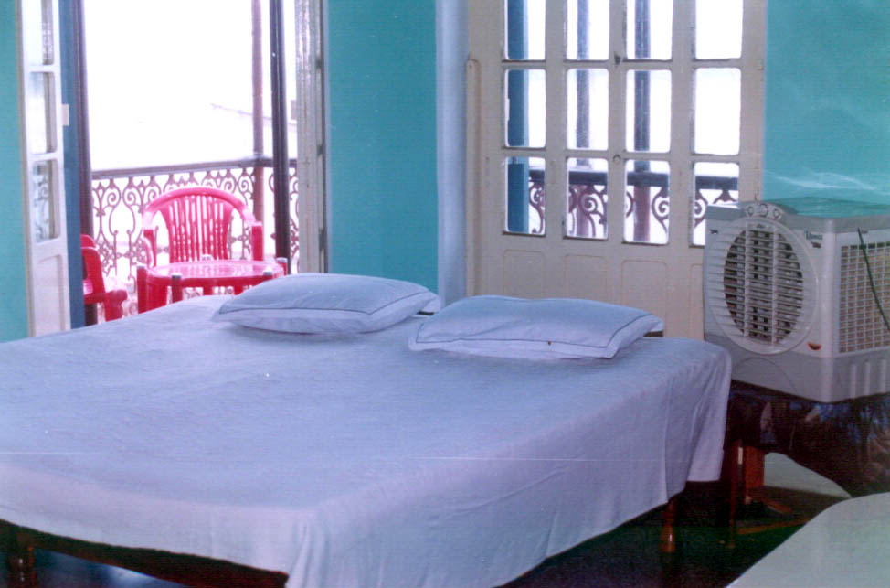room1.jpg